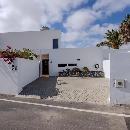 Alma Villa