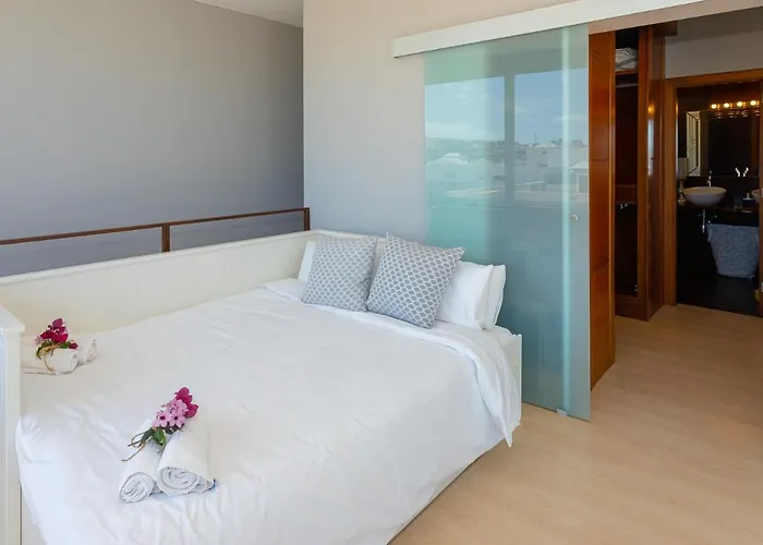 Alma Villa Tías