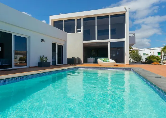 Alma Villa *